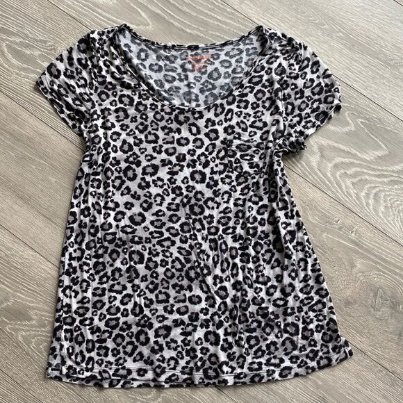 Buttery Soft Leopard Animal Print Tee Tshirt - Picture 1 of 3